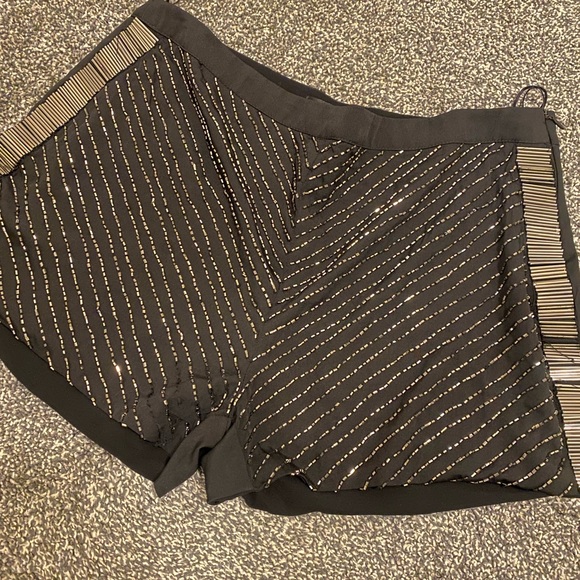 Mini Beaded shorts - Picture 1 of 4